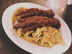 焖凤爪与腐竹-松發肉骨茶(先得坊店)