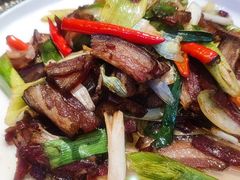 蒜苗炒肉-爱妻鱼•老体北重庆水煮鱼•川菜(白云路店)
