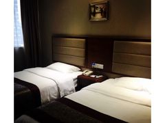 -怡华威斯达酒店(重庆医科大学附属儿童医院店)