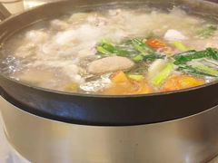 -胡须佬鸡煲四季火锅店(石厦西村直营店)