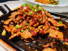 铁板嫩牛肉-合品记·湖南私房菜&小龙虾(霄云路店)