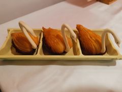 榴莲千丝酥-稻香酒家·34年老字号·港式粤菜(汉街店)