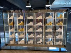 -Air Jordan(世贸天阶店)