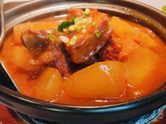 萝卜牛腩煲-三清潭烧鹅(兴业太古汇店)