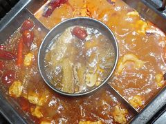 -老牌坊云南鱼豆花火锅(哈西万达店)