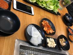-肉甲韩国木炭烤肉(新壹街1店)