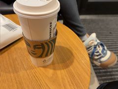 -星巴克(上海虹桥新天地二店)