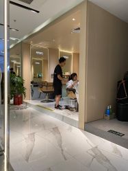-罗亚帝造型·烫发染发