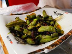 凉拌毛豆-美膳居川菜馆油焖大虾烧烤(卓刀泉店)