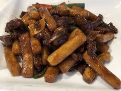 牛仔骨炒年糕-老好人象山海鲜(岭南路店)