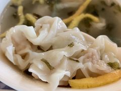-东方既白(上海浦东国际机场)