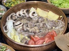 -阿山卓·野生菌火锅·纳西火塘烤肉