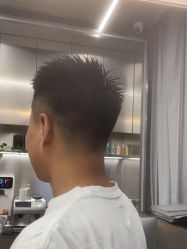 -侨治发型