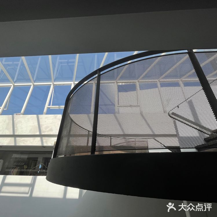 简洁的白,城市“乐吧”带你回到旧时光的驻所