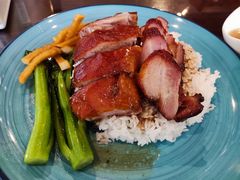 烧味双拼饭-皇后餐厅-煲仔·小菜·打边炉(古北店)