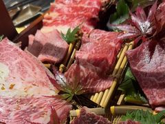 -山川小町·极番烧肉(新地假日广场店)