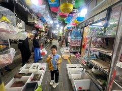 -溪岸路花鸟市场