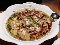 -江渔儿酸菜鱼专门店(明珠广场店)