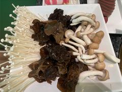金针菇-一席地·本地鸡窝·杭帮鸡火锅(萧山银隆百货店)