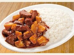 红烧土豆牛肉饭-驴公驴婆(曹杨店)
