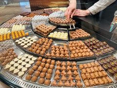 -Laderach 莱德拉(上海环贸iapm店)