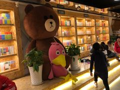 -新华里咖啡书吧(新华书店小寨店)