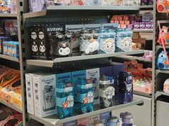 -潮品挚尚(五角场苏宁易购店)