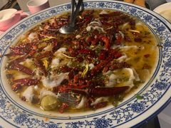 -桂二老坛酸菜鱼(三街两巷店)