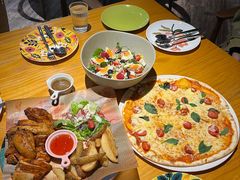 老教堂色拉-JINNS锦时 steak&pizza(浸信会礼拜堂旧址店)