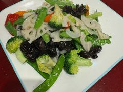 -鸿亨泰杂鱼馆(港馨家园店)