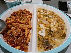 -姚姚酸菜鱼·金戈戈香港豉油鸡(喜荟城联名店)