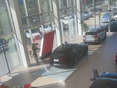 -深圳锦龙奥迪4S店(前海店)