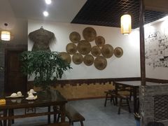 大堂-黄桷树曹家私房菜(江与城店)