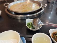 -老来福·非遗酸汤兔(凯旋路店)