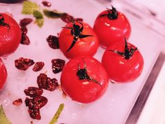 番茄脆菇沙拉-小大董·烤鸭(凤凰汇店)