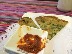 -香巴拉云南餐厅(华莱坞店)