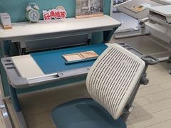 -康朴乐儿童学习桌椅(蓝色港湾店)
