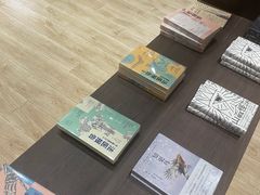 -钟书阁(群光广场店)