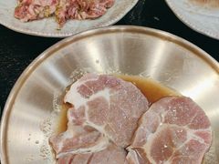 -臻牛烤肉