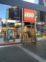 -乐高品牌旗舰店(人民广场店)