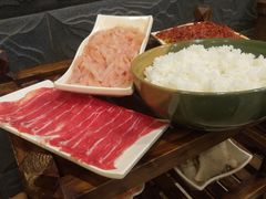 -憨石匠鲜菜土火锅(昆都店)