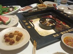 -老牌坊云南鱼豆花火锅(哈西万达店)