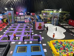 -失重星球乐园·蹦床馆(欢乐谷店)