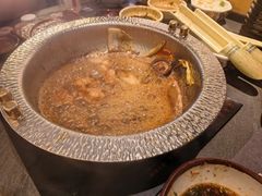 -牛YO寿喜烧·铁板烧和牛火锅自助(市府恒隆店)