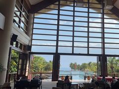 -亚龙湾喜来登·美景台大堂吧