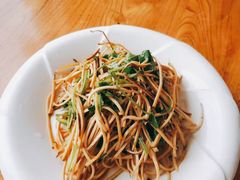 朱仙镇豆干丝-包龙府灌汤包子(开封府店)