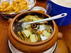 滴水不加汽锅鸡-云隐小厨·传统大理美食(复兴路店)