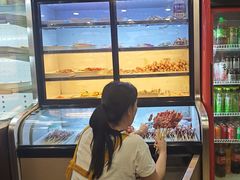 -哈尔滨小酒馆·鲜肉现穿自助烧烤(康新花园店)