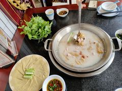 -老来福·非遗酸汤兔(凯旋路店)