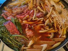 部队锅-MI WU FACTORY米屋美食工厂餐厅(绿地店)